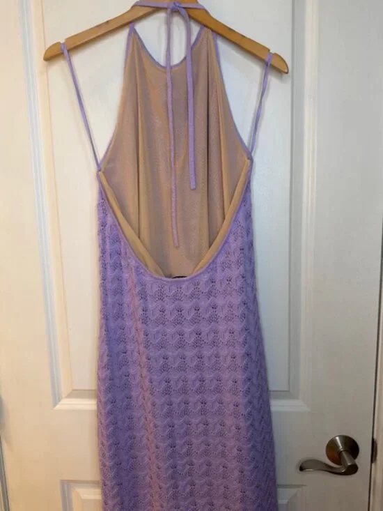 Alice + Olivia Jone lavender midi crochet halter dress, size XL, like new - Picture 6 of 7